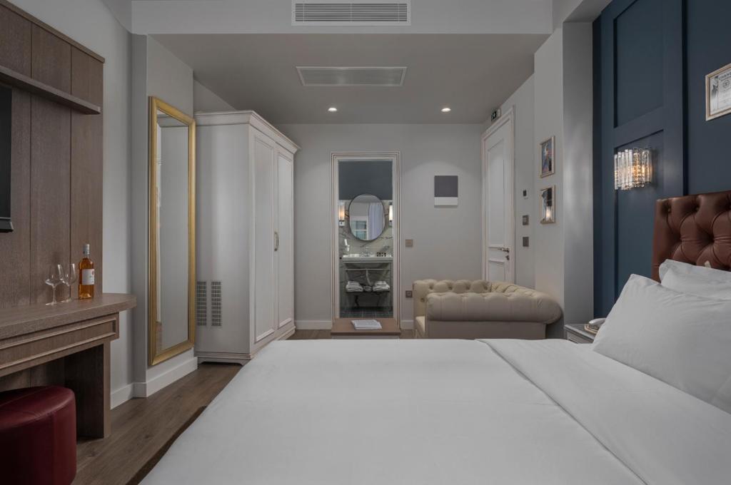 No 39 Svolou Apartment
